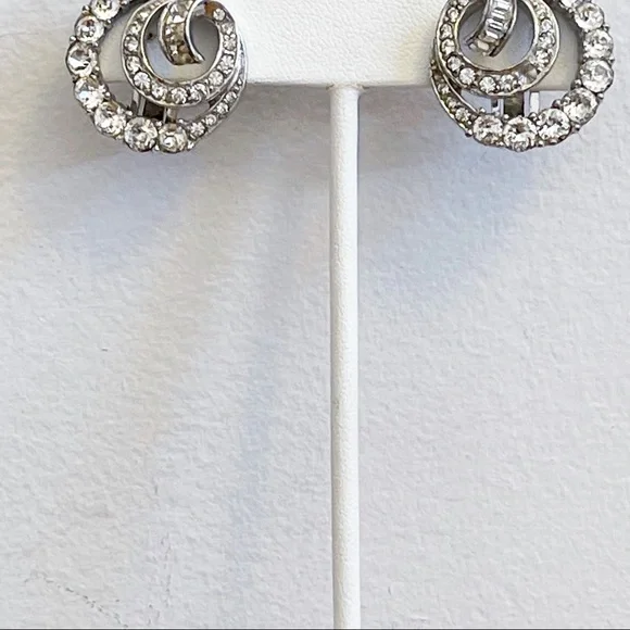 Boucher Estate Rhinestone Statement Clip Earrings - Picture 9 of 11